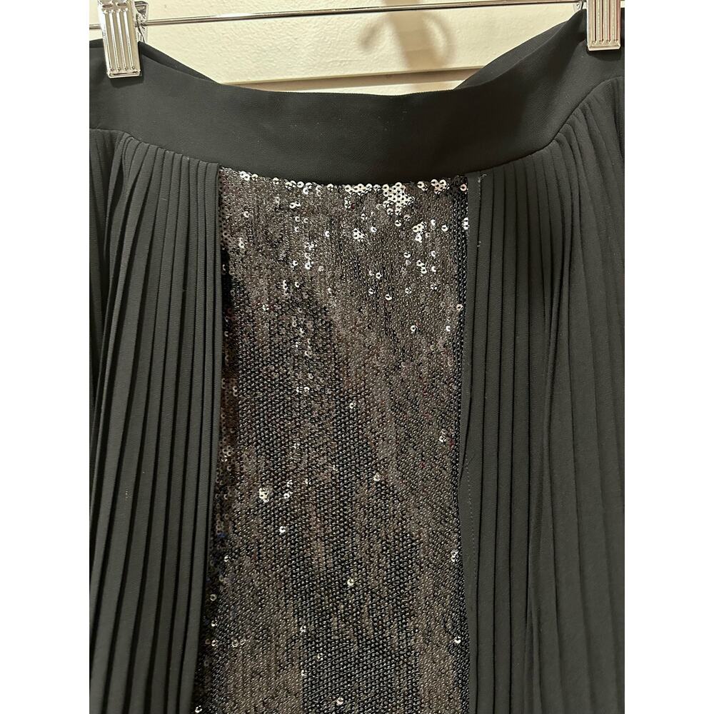 LF Skirt Sequin and Pleated Size M NWT